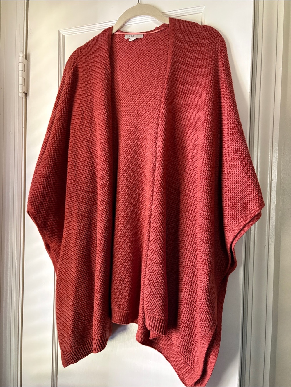 Gorgeous Loft Open-Front Knit Womens Shawl